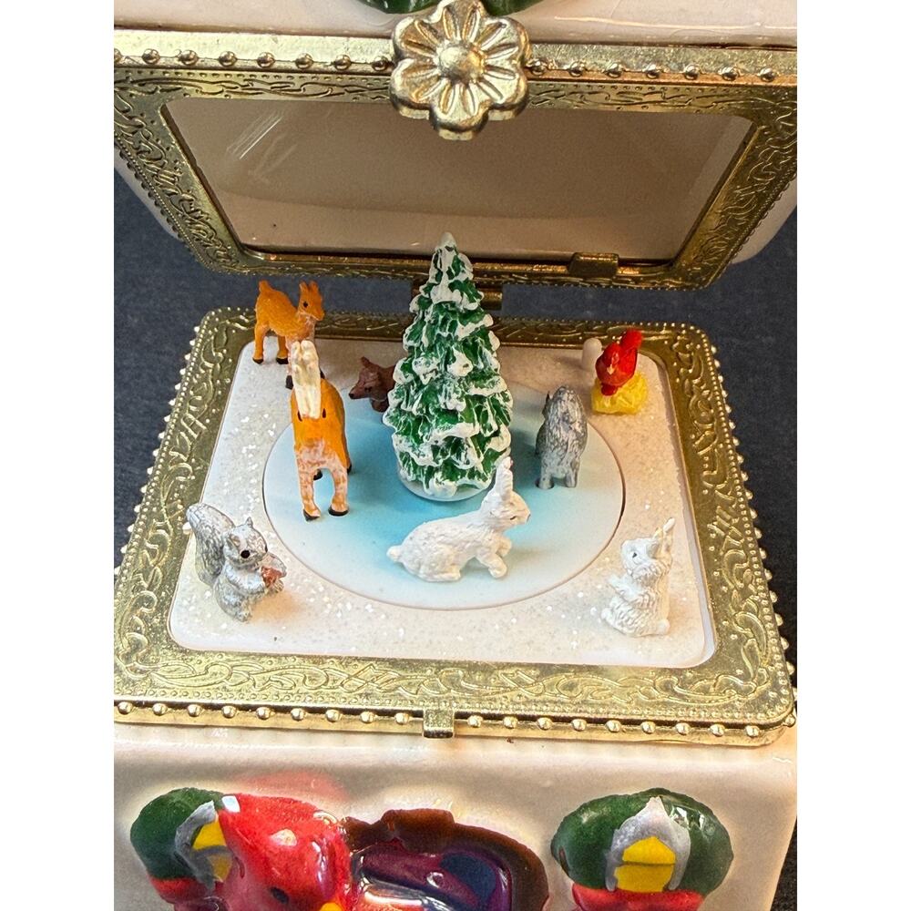 Mr. Christmas Music Box Bird House Animated Ornament Plays "Jingle Bells" - Picture 7 of 11
